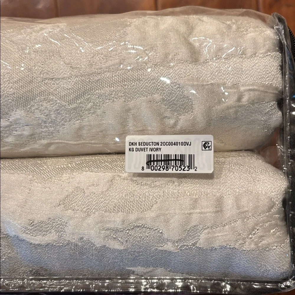 Donna Karan Home Seduction King Duvet Cover
